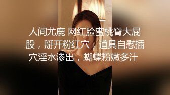 跑到女澡堂探险竟然还有落单的女员工在洗澡