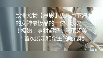 Ria 久留美挑逗你的睾丸，这些睾丸充满了精液，准备填满她的小嘴。