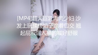 约了个粉衣黑裙萌妹子，镜头前掰穴特写口交骑乘抱起来猛操1