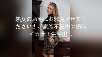 黑客破解监控偷拍??D奶美女洗完澡擦润肤露