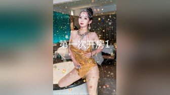 偷拍大师商场四处游荡尾随颜值美女偷拍裙底风光 扶手电梯CD个有小跟班没穿内裤的丝袜靓模4K高清版