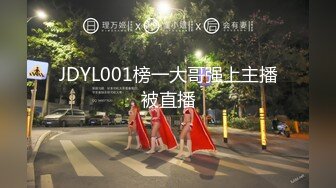 理发店的骚表姐晚上无人跟小哥激情啪啪，沙发上口交衣服都没脱直接坐上去后入，直接在地上96各种抽插